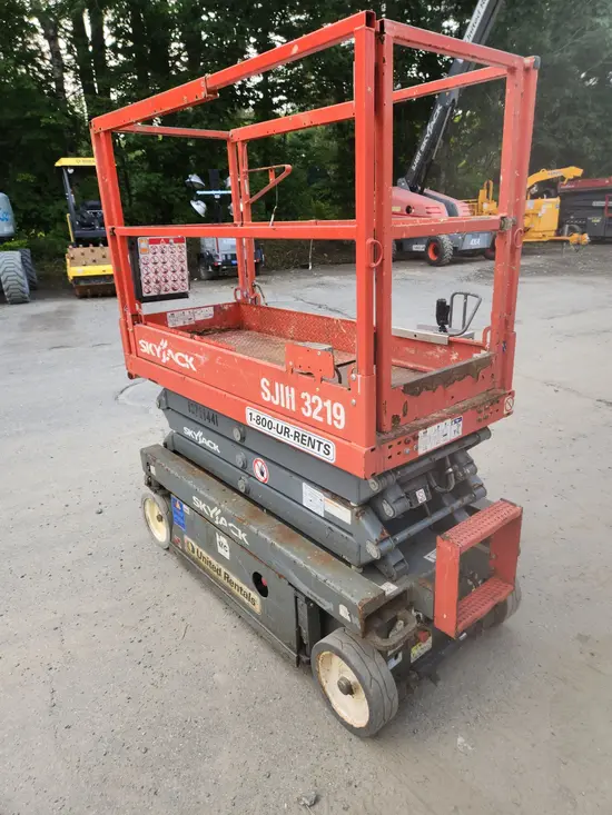 2018 Skyjack SJIII3219 Scissor Lift