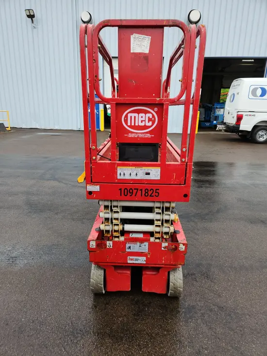 2019 MEC 1930SE Scissor Lift