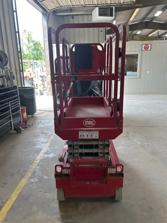 2018 MEC 1330SE Scissor Lift