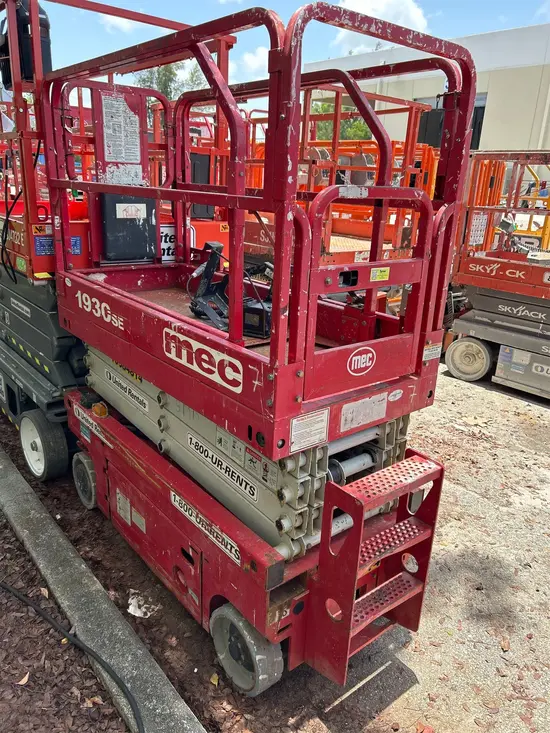 2017 MEC 1930SE Scissor Lift