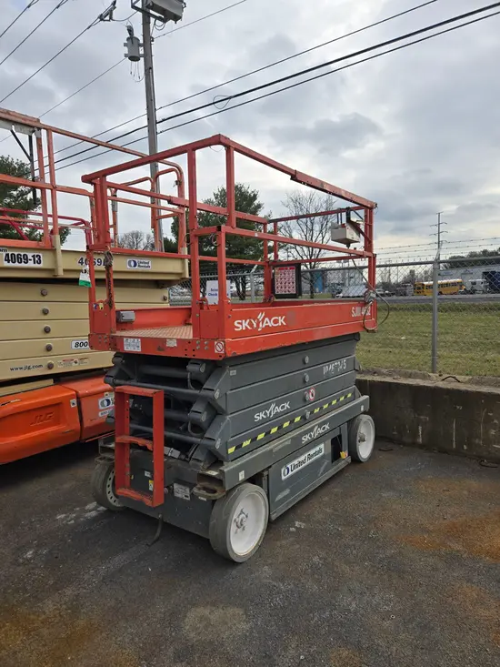 2016 Skyjack SJIII4632 Scissor Lift