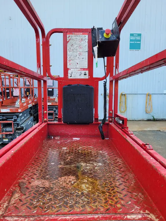 2018 MEC 1930SE Scissor Lift