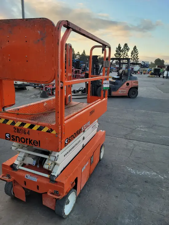 2018 Snorkel S3219E Scissor Lift