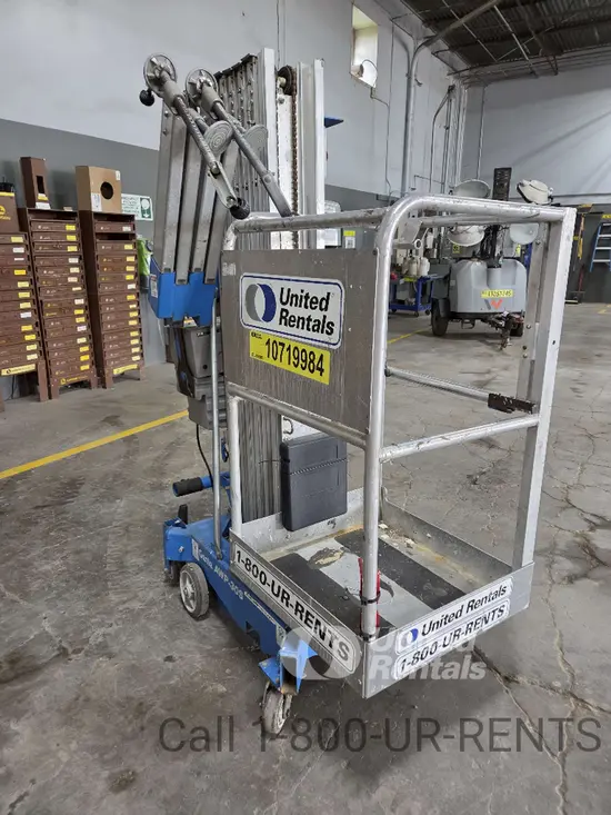 2018 Genie AWP-30SDC Pusharound Lift