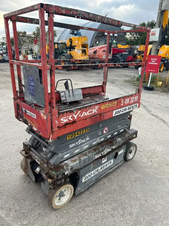 2016 Skyjack SJIII3219 Scissor Lift