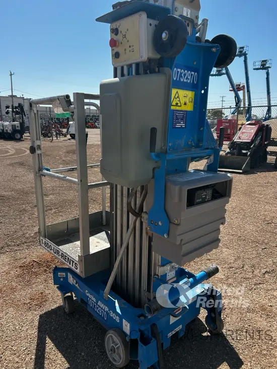 2018 Genie AWP-30SDC Pusharound Lift
