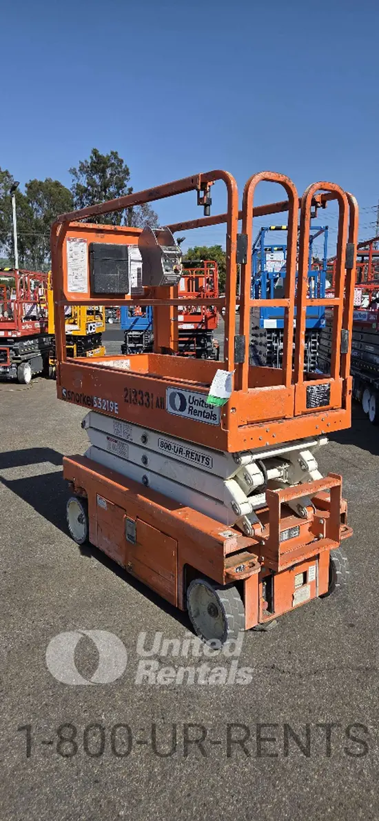 2018 Snorkel S3219E Scissor Lift