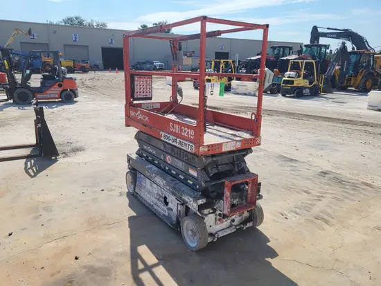 2016 Skyjack SJIII3219 Scissor Lift