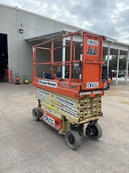 2017 JLG 2632ES Scissor Lift
