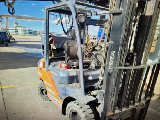 2019 Toyota 8FGU25CNG Warehouse Forklift
