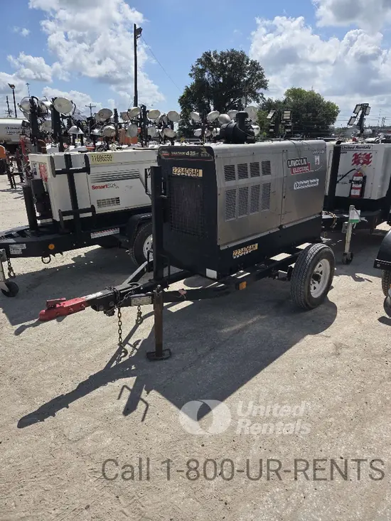 2019 Lincoln Electric VANTAGE 435 Welder
