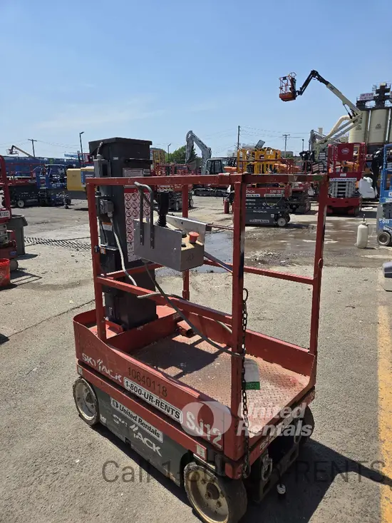 2017 Skyjack SJ12 Self-Propelled One-Person Lift
