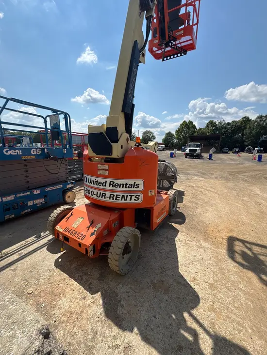2016 JLG E400AJPN Articulating Boom Lift
