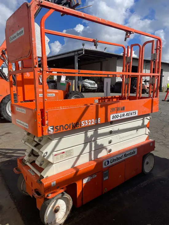 2018 Snorkel S3226E Scissor Lift