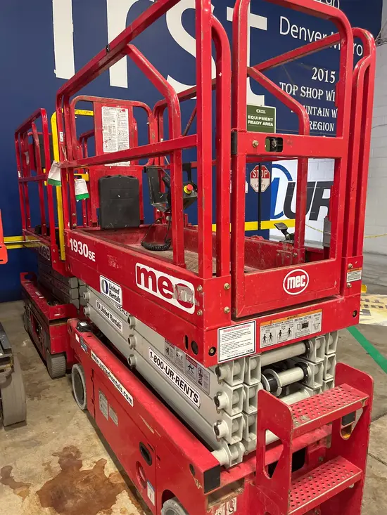 2019 MEC 1930SE Scissor Lift
