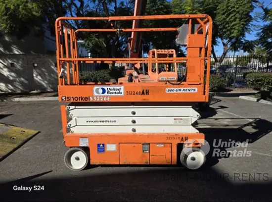 2018 Snorkel S3226E Scissor Lift