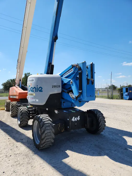 2016 Genie Z-62/40 Articulating Boom Lift