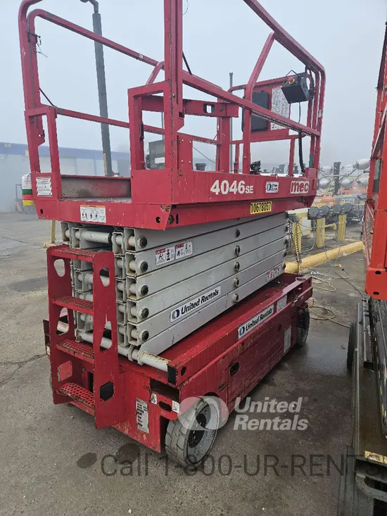 2017 MEC 4046SE Scissor Lift