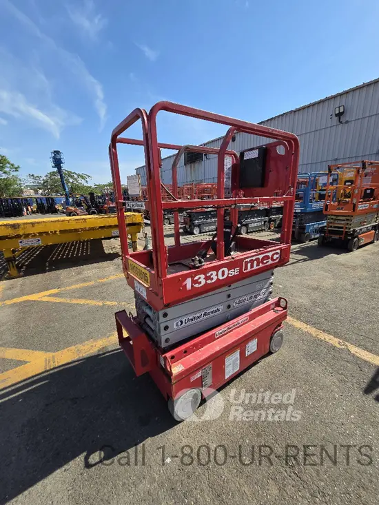 2018 MEC 1330SE Scissor Lift