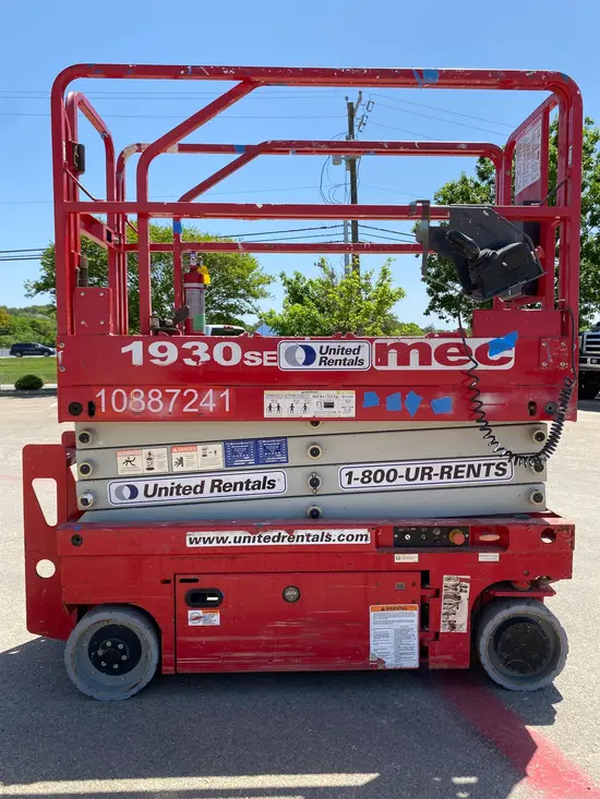 2019 MEC 1930SE Scissor Lift