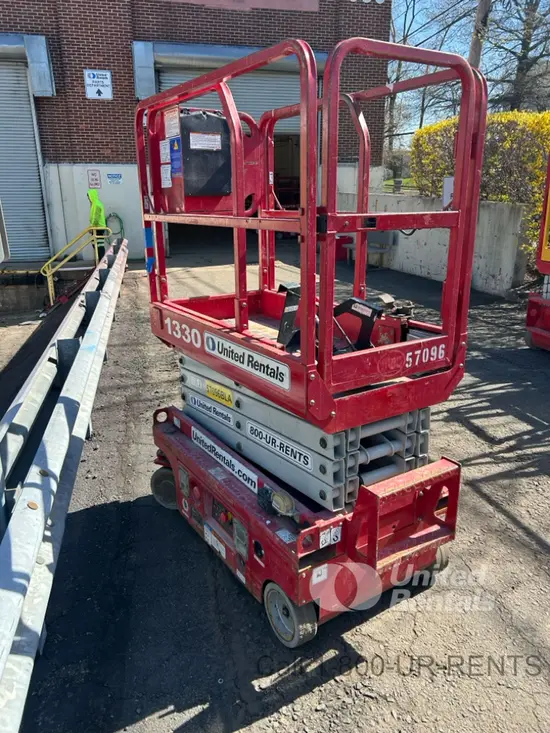 2018 MEC 1330SE Scissor Lift