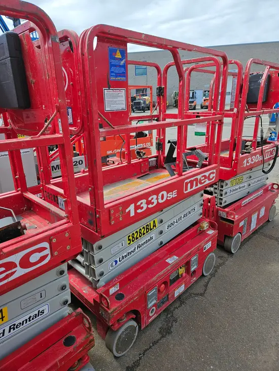 2018 MEC 1330SE Scissor Lift
