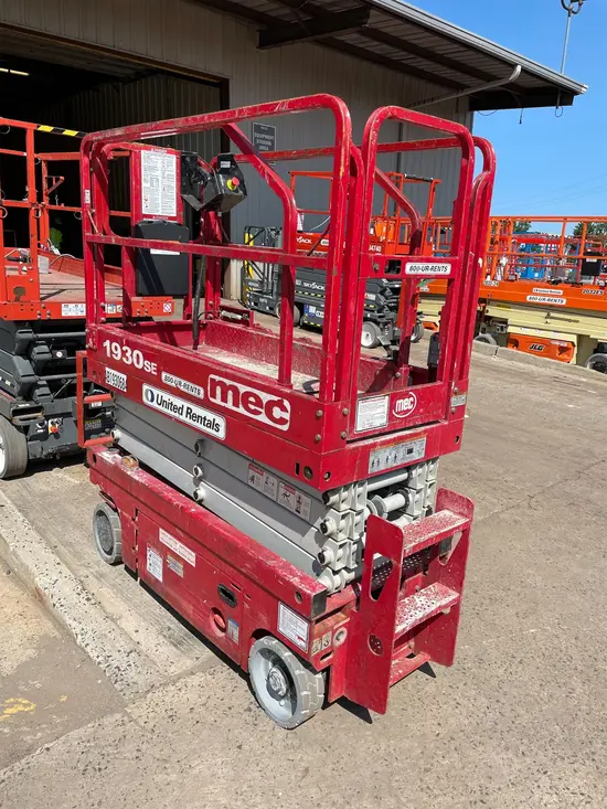 2017 MEC 1930SE Scissor Lift