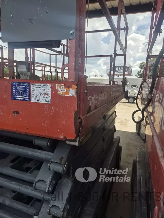 2017 Skyjack SJIII4740 Scissor Lift