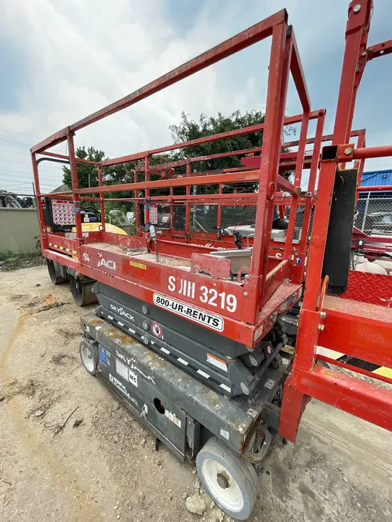 2018 Skyjack SJIII3219 Scissor Lift