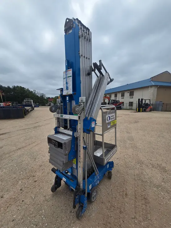 2018 Genie AWP-40SDC Pusharound Lift
