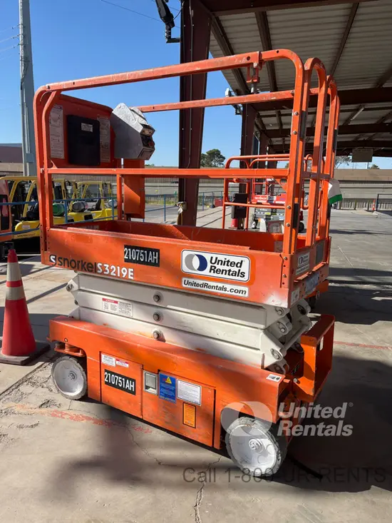 2018 Snorkel S3219E Scissor Lift