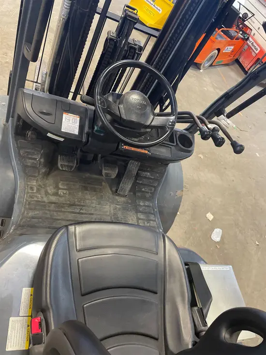 2018 Toyota 8FGU25 Warehouse Forklift