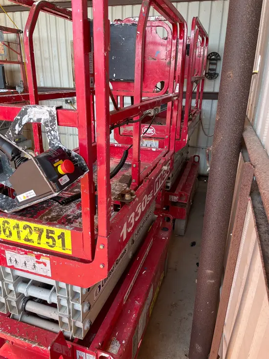 2017 MEC 1330SE Scissor Lift