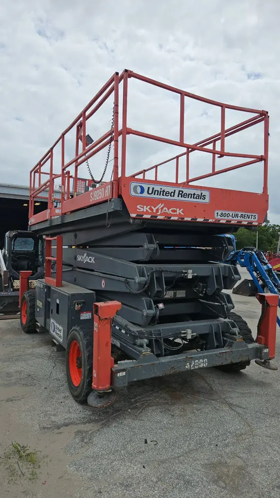 2017 Skyjack SJ9250RT Rough Terrain Scissor Lift