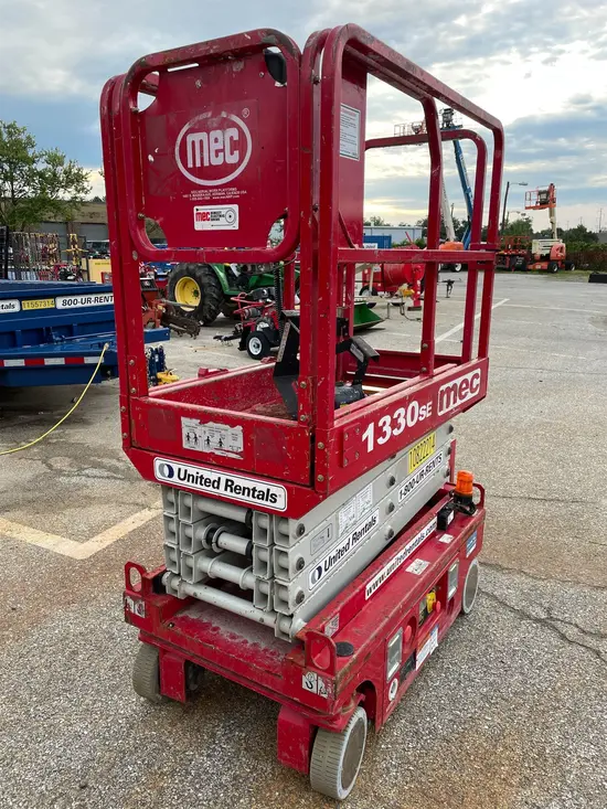 2018 MEC 1330SE Scissor Lift