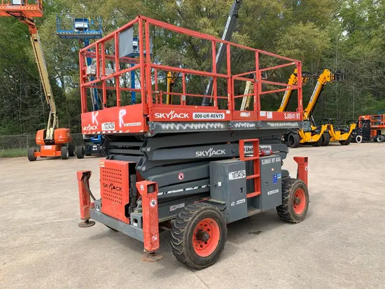 2018 Skyjack SJ8841RT Rough Terrain Scissor Lift
