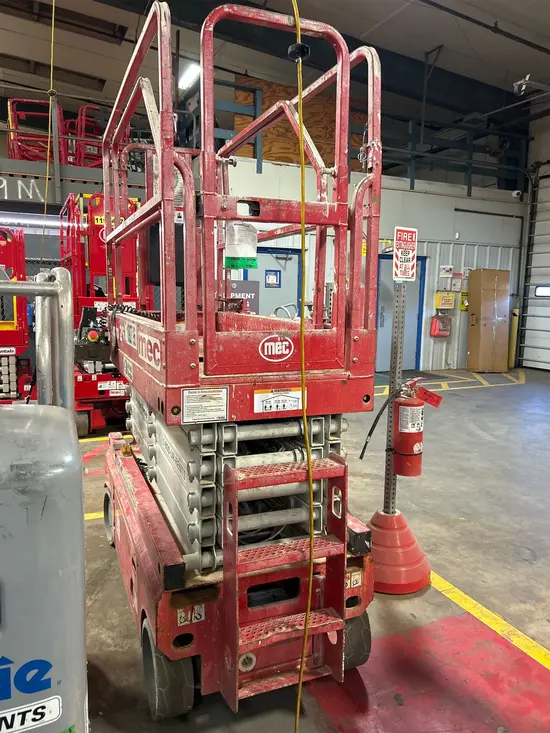 2019 MEC MICRO 26 Scissor Lift