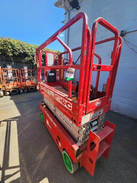 2018 MEC 1930SE Scissor Lift