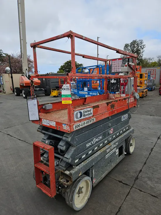 2017 Skyjack SJIII3226 Scissor Lift