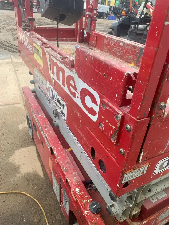 2019 MEC 1930SE Scissor Lift