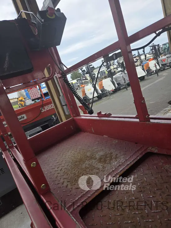 2019 MEC MICRO 19 Scissor Lift
