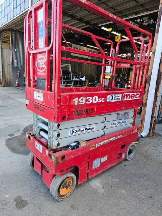 2018 MEC 1930SE Scissor Lift