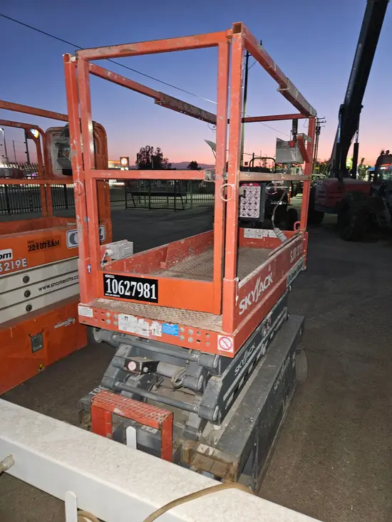 2017 Skyjack SJIII3219 Scissor Lift
