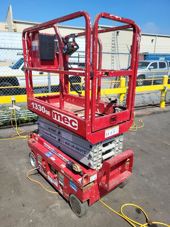 2018 MEC 1330SE Scissor Lift