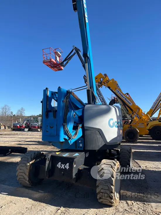 2017 Genie Z-62/40 Articulating Boom Lift