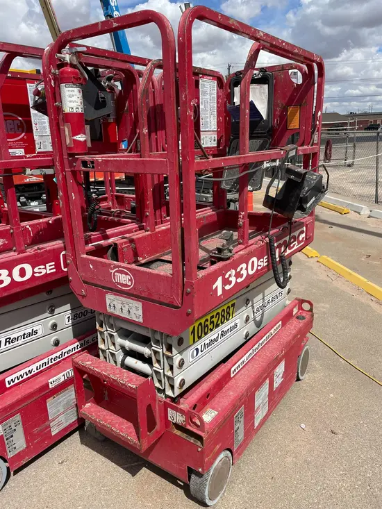 2017 MEC 1330SE Scissor Lift