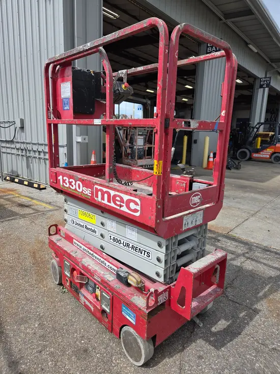 2019 MEC 1330SE Scissor Lift