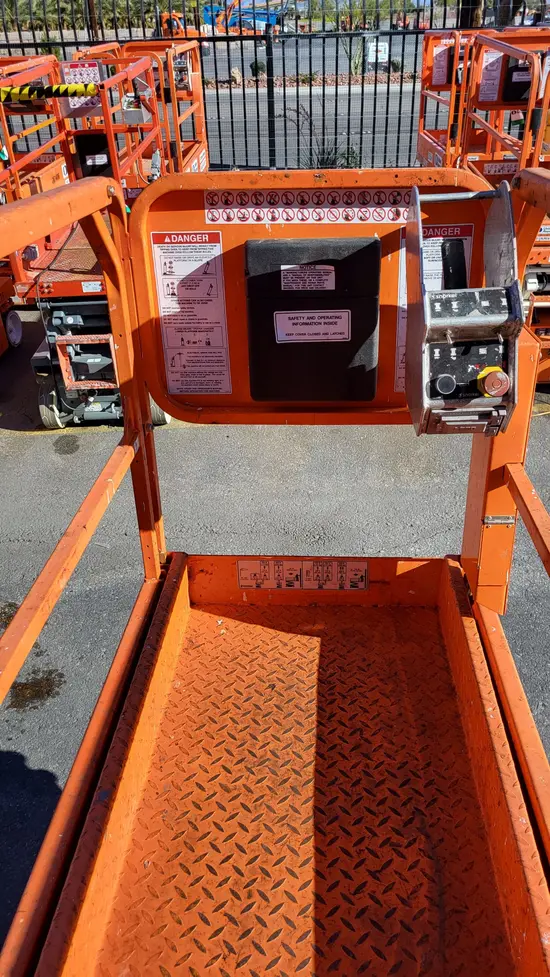 2018 Snorkel S3219E Scissor Lift