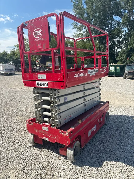 2018 MEC 4046SE Scissor Lift