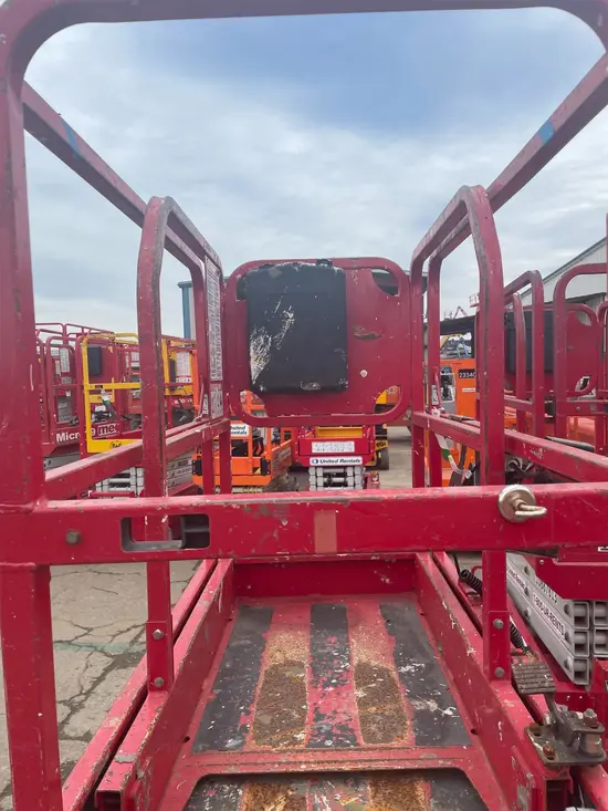 2017 MEC 1330SE Scissor Lift